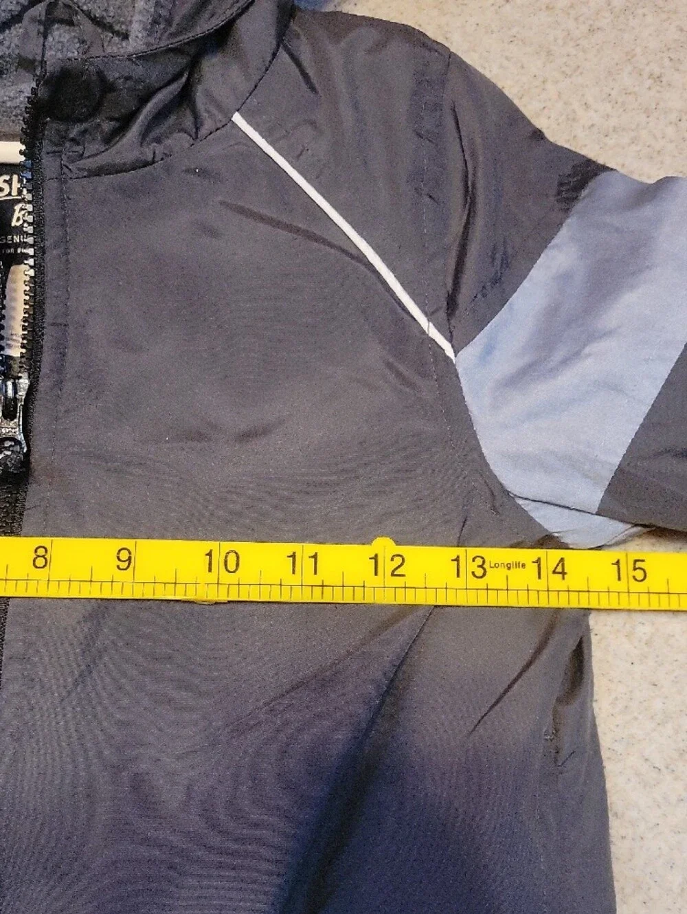 OshKosh B'gosh Black and Gray Kids Hooded Lined Rain Jacket Windbreaker Size 4T